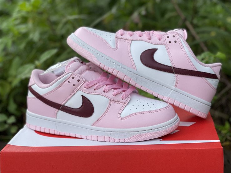 Pink Dunks: A Stylish Statement for Sneaker Enthusiasts - LifeStyle Topics